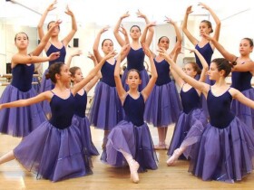 Ecole Ballet Théâtre Zinoun à Casablanca Ecole Ballet Théâtre Zinoun à Casablanca